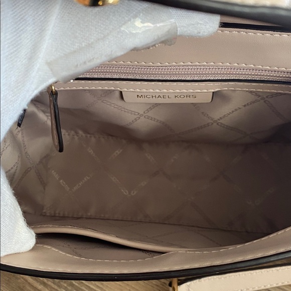 SOLD!Michael Kors Bleeker Small Studded Crossgrain Leather Satchel, Retails $498 - Picture 14 of 17